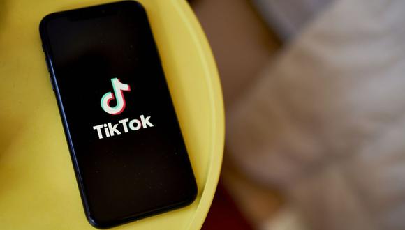 El logotipo de TikTok en un teléfono inteligente en el distrito de Brooklyn de Nueva York, EE.UU., el jueves 9 de marzo de 2023. Fotógrafo: Gabby Jones/Bloomberg