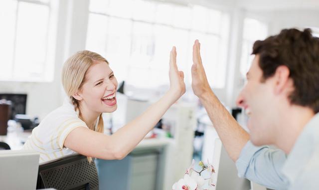 FOTO 4 |  Es necesario que le otorgue la debida importancia a sus horas de descanso y alimentación. Sería ideal que practique algún ejercicio físico y técnica de relajación como la meditación o el mindfulness.