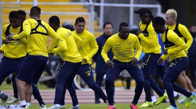 La Selección de fútbol de Ecuador Nº 20. Representa a la República del Ecuador y la Federación Ecuatoriana de Fútbol en las competiciones oficiales organizadas por la Conmebol y la Federación Internacional de Fútbol Asociación (FIFA), siendo su primer par