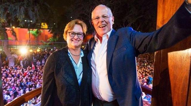 4. Nancy Lange es la segunda esposa de Pedro Pablo Kuczynski y tienen una hija de 17 años de edad, Suzanne Lange Kuczynski.