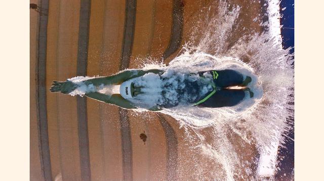 Katinka Hosszu de Hungría nada en la semifinal femenina de 200 metros mariposa en el Campeonato Mundial de Natación en Kazán, Rusia. (Foto: Reuters / Michael Dalder).