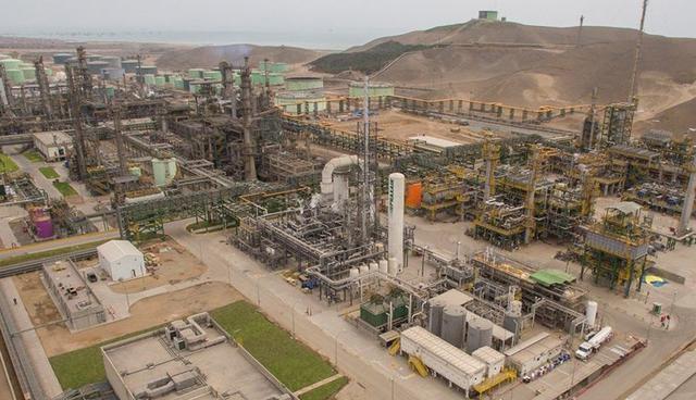 Foto 9 | Refinería La Pampilla recibió la primera monoboya que se instalará en el terminal marítimo que alista, que apunta a reducir el impacto de oleaje anómalo en las operaciones de carga y descarga de petróleo y productos. La inversión es de US$ 109 millones e iniciaría operaciones en el primer semestre del 2019. La monoboya podrá atender buques tanques de hasta 120,000 toneladas y 14.30 metros de calado. (Foto: Difusión)