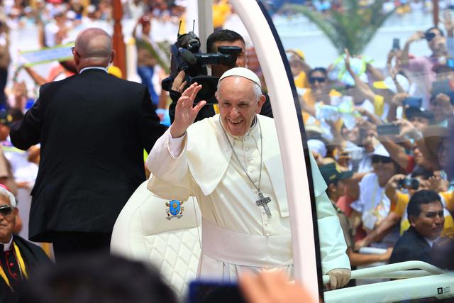 FOTO 28 | "Hay fotos que son lindas, pero están todas trucadas y déjenme decirles que el corazón no se puede photoshopear", porque ahí es donde se juega el amor verdadero, ahí se juega la felicidad".