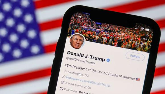 Trump también asegura que Twitter lo censuró indebidamente durante sus cuatro años mandato al calificar algunos de sus mensajes como “información engañosa”. (Foto: Getty Images).