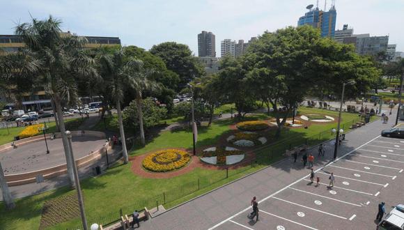 El Parque Kennedy es otro punto imperdible de Miraflores. (Foto: Wikipedia)