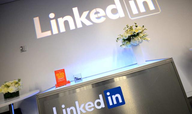 FOTO 1. A pocos días de terminar este año, es hora de actualizar LinkedIn. En esta galería 7 puntos a tener en cuenta. (Foto: AFP)