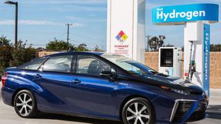 Mientras la industria se enfoca en los autos eléctricos, Toyota persigue el sueño del hidrógeno