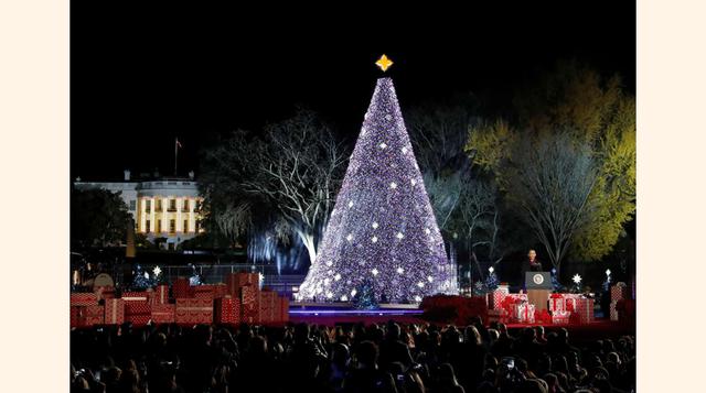 Washington D.C., Estados Unidos. El presidente Barack Obama dio un discurso durante la ceremonia de encendido del árbol en el parque Ellipse cerca de la Casa Blanca, el 1 de diciembre.
