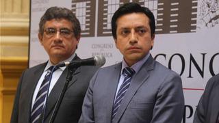 Violeta y Sheput renunciaron a bancada de Peruanos por el Kambio