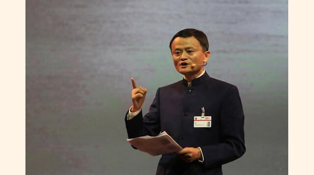 Jack Ma, fundador y director de Alibaba. Al ser uno de los hombres más ricos en China, es casi una celebridad, pero aún disfruta de sus tranquilas meditaciones en las motañas y jugar poker con sus amigos. Su fortuna neta es de US$ 22,800 millones