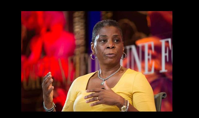 FOTO 4 | 7. Ursula Burns. Su madre fue una inmigrante panameña que vivía en Nueva York. Ursula Burns obtuvo un título de Ingeniería Mecánica en la Universidad de Nueva York y luego una maestría en Columbia. Se unió a Xerox en 1980 y ha estado en la compañía desde entonces, pasando por todas las etapas hasta llegar a la cima.

En el 2010 hizo historia al convertirse en CEO de Xerox, siendo la primera mujer afroamericana en liderar una compañía que figura en Fortune 500. Forbes la reconoce como una de las mujeres más poderosas del mundo. (foto: Krista Kennell / Shutterstock.com)