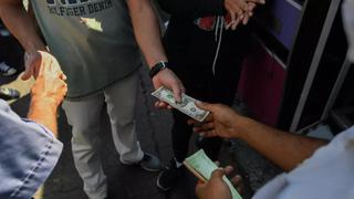 Buses en Venezuela, “casas de cambio” sobre ruedas ante la falta de efectivo 