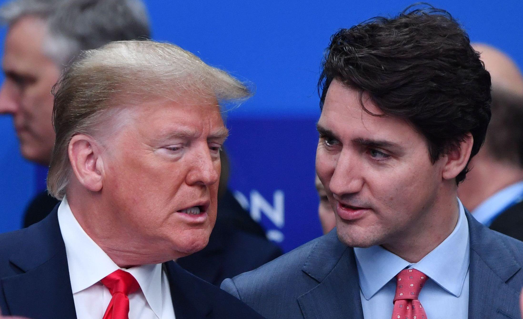 Donald Trump y Justin Trudeau en la cumbre de la OTAN. (AFP / Nicholas Kamm).