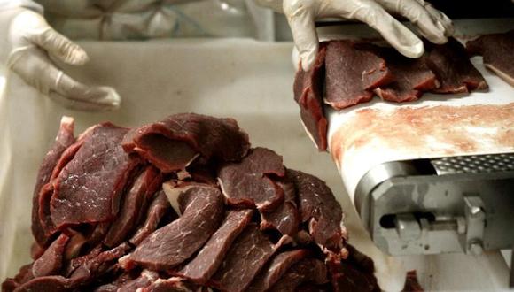JBS es la mayor empacadora de carne del mundo y BRF, el mayor exportador de pollo del mundo. (Reuters)