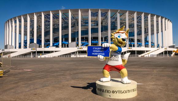 Zabikava, la mascota oficial de Rusia 2018, afuera del Nizhny Novgorod Arena. (Foto: AFP)