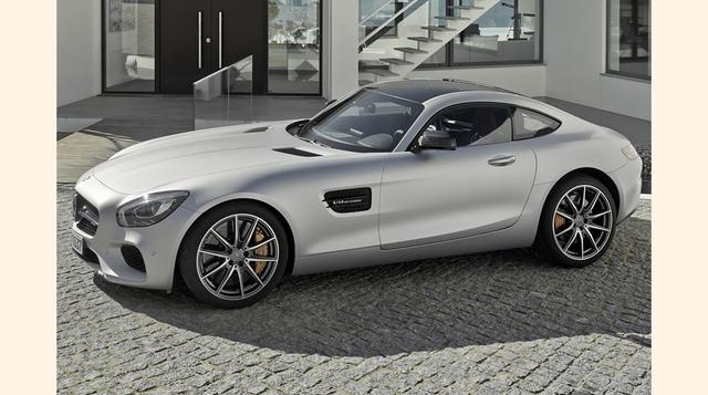 La Mercedes AMG GT, es considerado como “el próximo gran coche de deportes del mundo”. (Foto: Bloomberg)