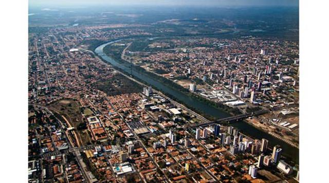 Teresina, Brasil. Homicidios: 416. Población: 840.600. Tasa de homicidios: 49.49. Vista aérea de Teresina.
