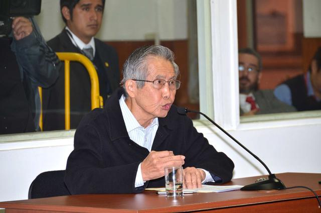 Foto  5 | La compra de las líneas editoriales y los diarios chicha. El 30 de setiembre del 2009, Fujimori fue condenado a seis años de prisión por los pagos a los congresistas tránsfugas, por el espionaje a políticos y periodistas, y por la compra de Cable Canal de Noticias y de la línea editorial del diario “Expreso”. También se le impuso el pago de S/27’060.216 por reparación civil por los tres casos. (Foto: USI)