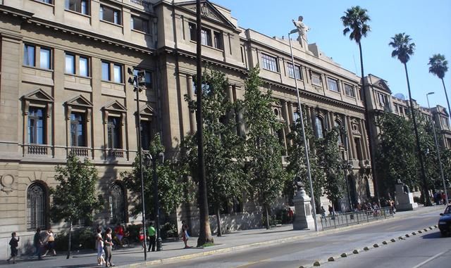 FOTO 11 | Pontificia Universidad Católica de Chile - Chile - Puesto 184