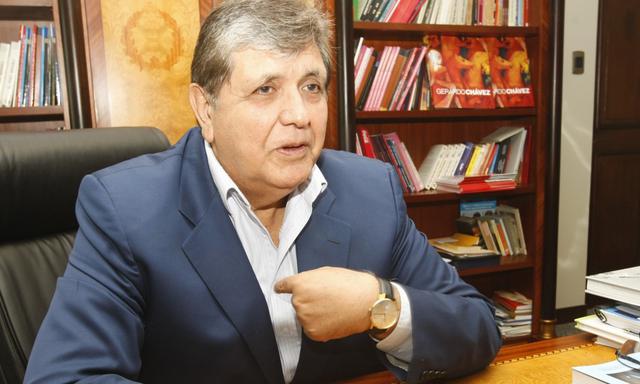 Domingo 23. "Alan García":http://gestion.pe/politica/alan-garcia-asegura-que-iniciales-ag-constructora-andrade-gutierrrez-2188009 aseguró que las iniciales "AG" son de la constructora Andrade Gutierrrez. El líder aprista calificó como 