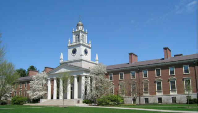 Phillips Academy de Estados Unidos (53 mil dólares al año): Entre los ex alumnos de esta antigua entidad, figuran George Bush, padre e hijo. (Foto: Phillips Academy)