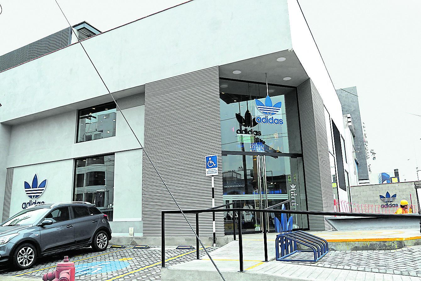 Planes. Este año ampliarán y renovarán algunas de sus tiendas. (Foto: Diana Chávez)