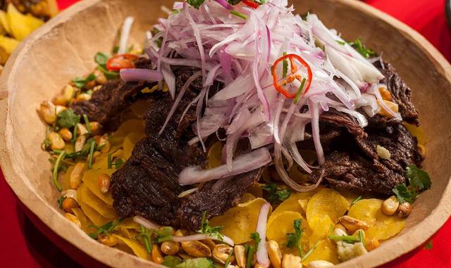 FOTO 6 | Consejo 4:  Elige saludable y ligero. Mistura pone a tu alcance toda la variedad de comida que no encuentras en ningún otro lugar, por eso debes considerar que aquellos platos con muchas harinas (arroces y pastas) harán que te sacies muy rápido. 