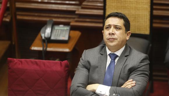 El congresista Miguel Castro indica también que por sus diferencias ha sufrido una "permanente discriminación y desigualdad de trato parlamentario dentro" de la bancada.(Foto: GEC)