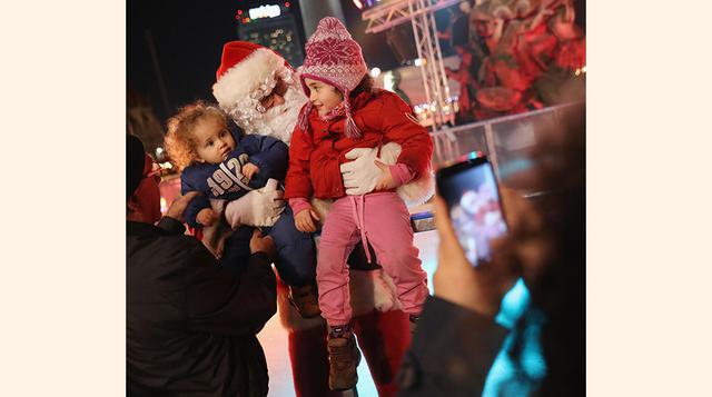 Santa Claus is coming to town: Este clásico de Navidad fue compuesta por Frederick Coots y Haven Gillespie. Fue estrenado en 1934. Se le calcula ganancias por US$ 25 millones.