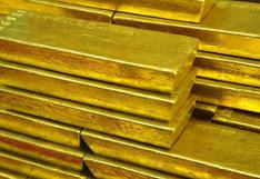 Oro baja más de 1% ante apreciación del dólar