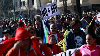 Nueva marcha en Chile contra el sistema de pensiones privado