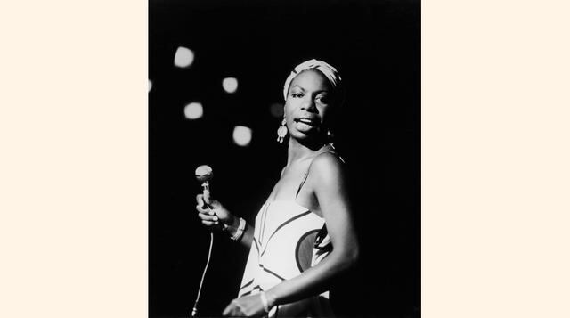 Eunice Waymon adoptó el nombre de Nina Simone en 1954. Nina deriva de niña, como le decía su novio, y Simone lo tomó de la actriz francesa y férrea defensora de los derechos humanos Simone Signoret. (Foto: Getty)