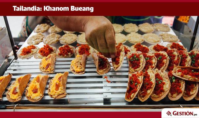 Este bocadillo dulce se puede encontrar por todas partes en Tailandia. También conocido como crepe tailandés, es una masa con capas súper finas llena de todo tipo de ingredientes dulces o sabrosos.