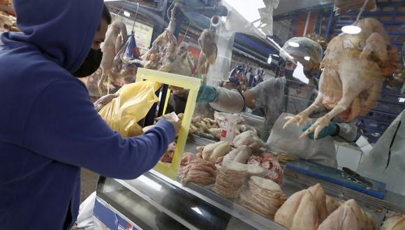 El precio de pollo tuvo una variación en sus precios del 23.4% en el 2021 (Foto: César Campos / GEC).
