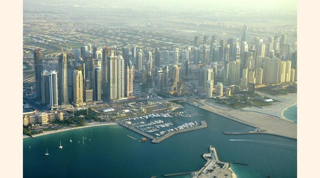 Dubai Marina también es todo un espectáculo digno de ver, como es la vista de la ciudad.