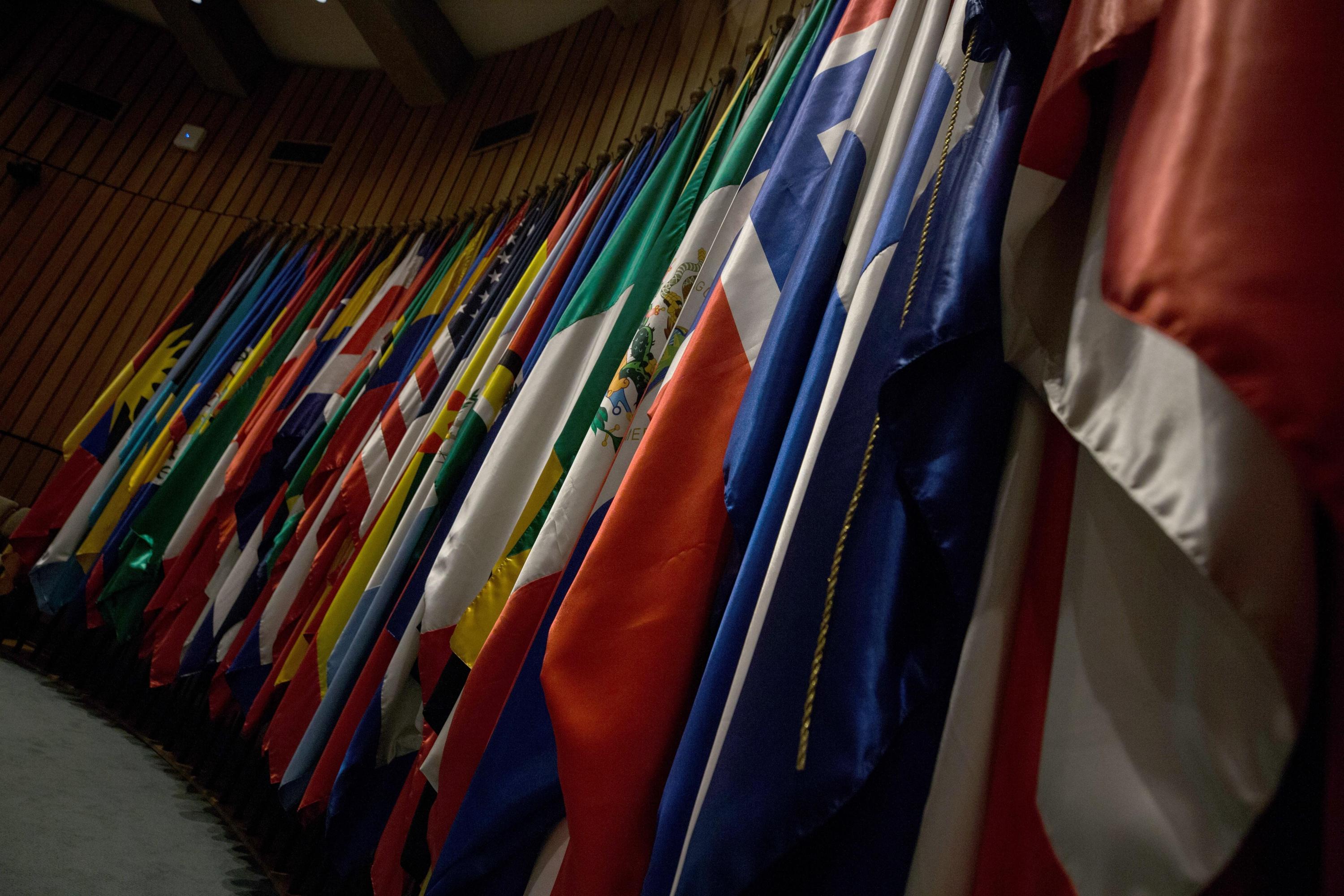 La organización, un organismo de las Naciones Unidas con sede en Santiago, destaca que el alza de 2.3 puntos porcentuales de la pobreza entre el 2014 y 2018 en el promedio regional “se explica básicamente por el incremento registrado en Brasil y Venezuela”. (Foto: EFE)