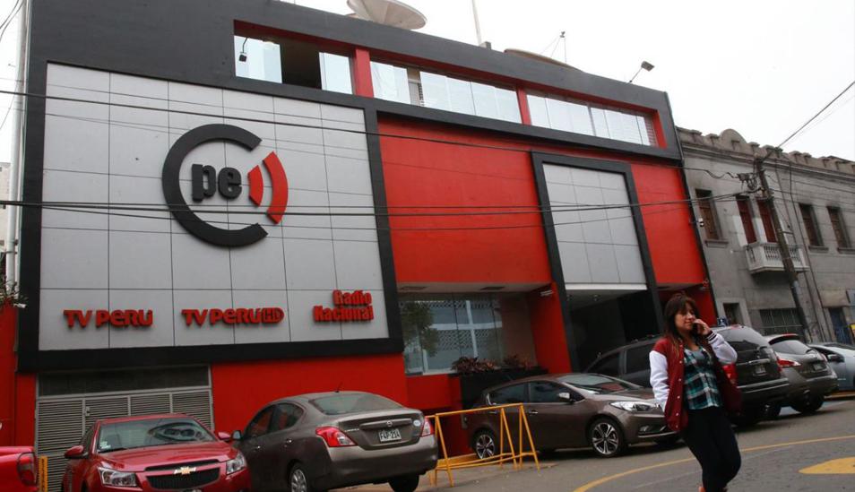 Foto 8 | El Instituto Nacional de Radio y Televisión de Perú (IRTP) suscribió un acuerdo de cooperación con Televisión Española, para realizar coproducciones audiovisuales, que serán grabadas también en lenguas originarias, para ser emitidas por TV Perú y Radio Nacional. El monto del acuerdo dependerá de la aprobación de proyectos audiovisuales de ambas instituciones. También se exportarán producciones locales para que sean transmitidas en señal española. (Foto: Andina)