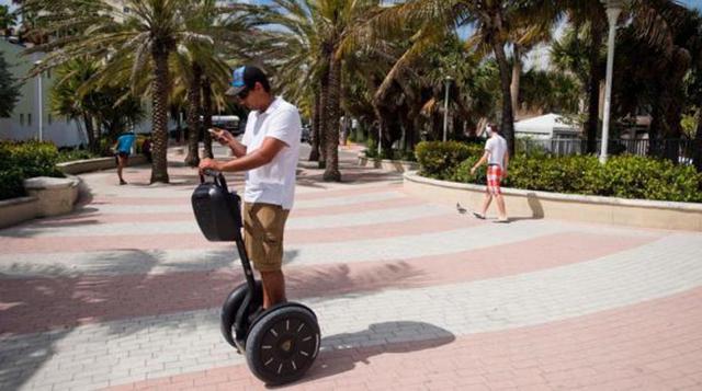 Segway. Cuando se lanzó en 2002 se dijo que estaba destinado a cambiar para siempre la forma en la que las personas se trasladarían y que, por lo mismo, iba a tener un gran impacto en el diseño y la planificación urbana. Pero nada de eso pasó y 15 años de