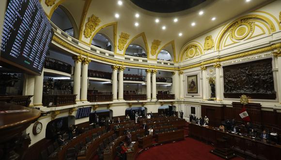 Congresistas de diversas bancadas pernoctarán esta noche en el Parlamento. FOTO: César Bueno / GEC.