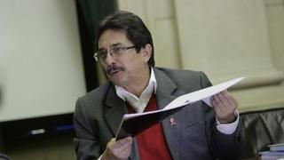 Enrique Cornejo renunció al Apra por "crisis institucional"