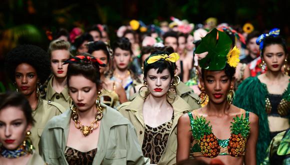 Dolce&Gabbana llevan el estampado animal al extremo con su "jungla" (Foto: AFP)