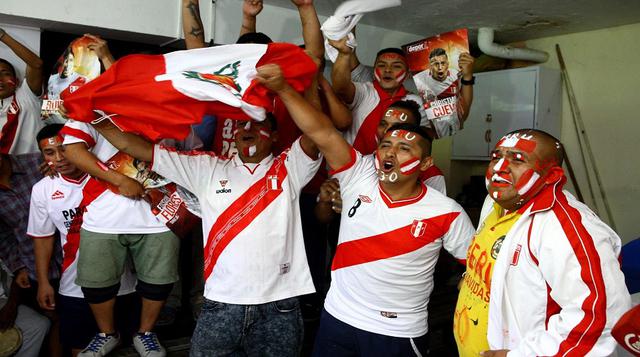 Foto 1 | Entradas de Perú vs Colombia se venderá por internet. La FPF junto con las autoridades y la empresa Teleticket anunciaron que la venta de entradas del partido, a desarrollarse este martes, sería por internet. Esta empezaría el 3 de octubre a las 