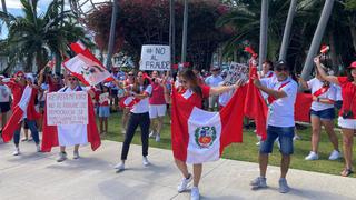 Peruanos en Miami protestan contra supuestas irregularidades en las elecciones