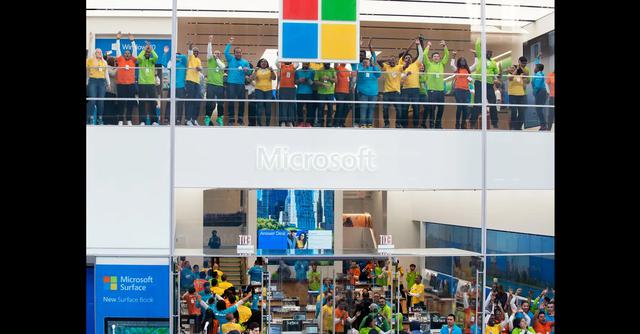 FOTO 5 | 21. Microsoft. Calificación general: 4.4. Sede: Redmond, Washington. Industria: Hardware y software informático.