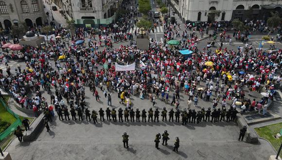 Manifestantes procedentes de regiones del norte y sur del país se concentran en los alrededores de la Plaza San Martín, en el Centro de Lima. (Foto: Jorge. 
Cerdán/@photo.gec)