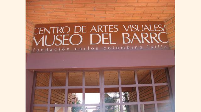 Museo del Barro (Paraguay). La Fundación Carlos Colombino Lailla es la Persona Jurídica que respalda al Centro de Artes Visuales que comprende en su conjunto al Museo del Barro (arte popular del Paraguay). Pretende confrontar las formas del arte del Parag