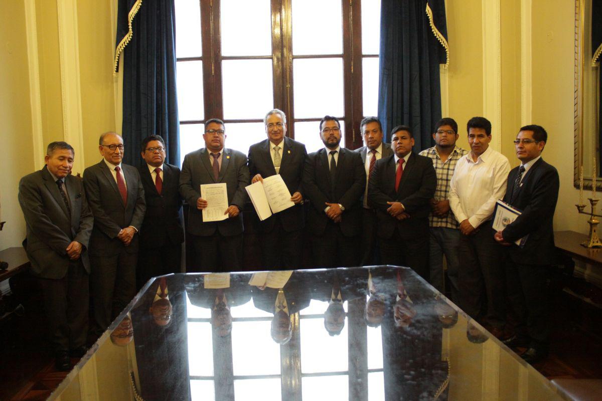 Sindicatos y presidente del Poder Judicial, José Luis Lecaros, firmaron acta para poner fin a la huelga. (Poder Judicial/Twitter)