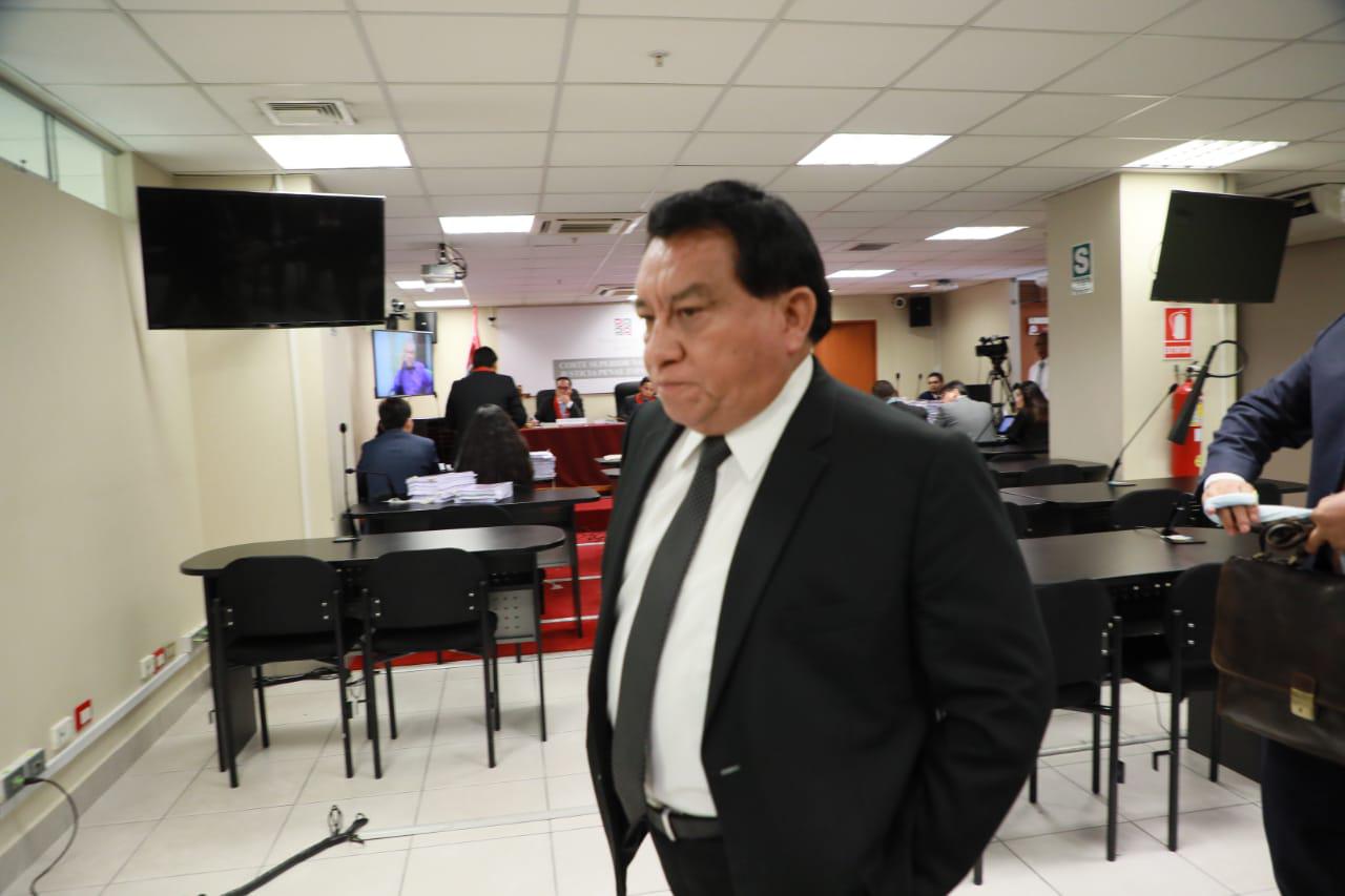 José Luna Gálvez acudió a escuchar la apelación de la fiscalía para pedir prisión preventiva en su contra. (Foto: GEC)