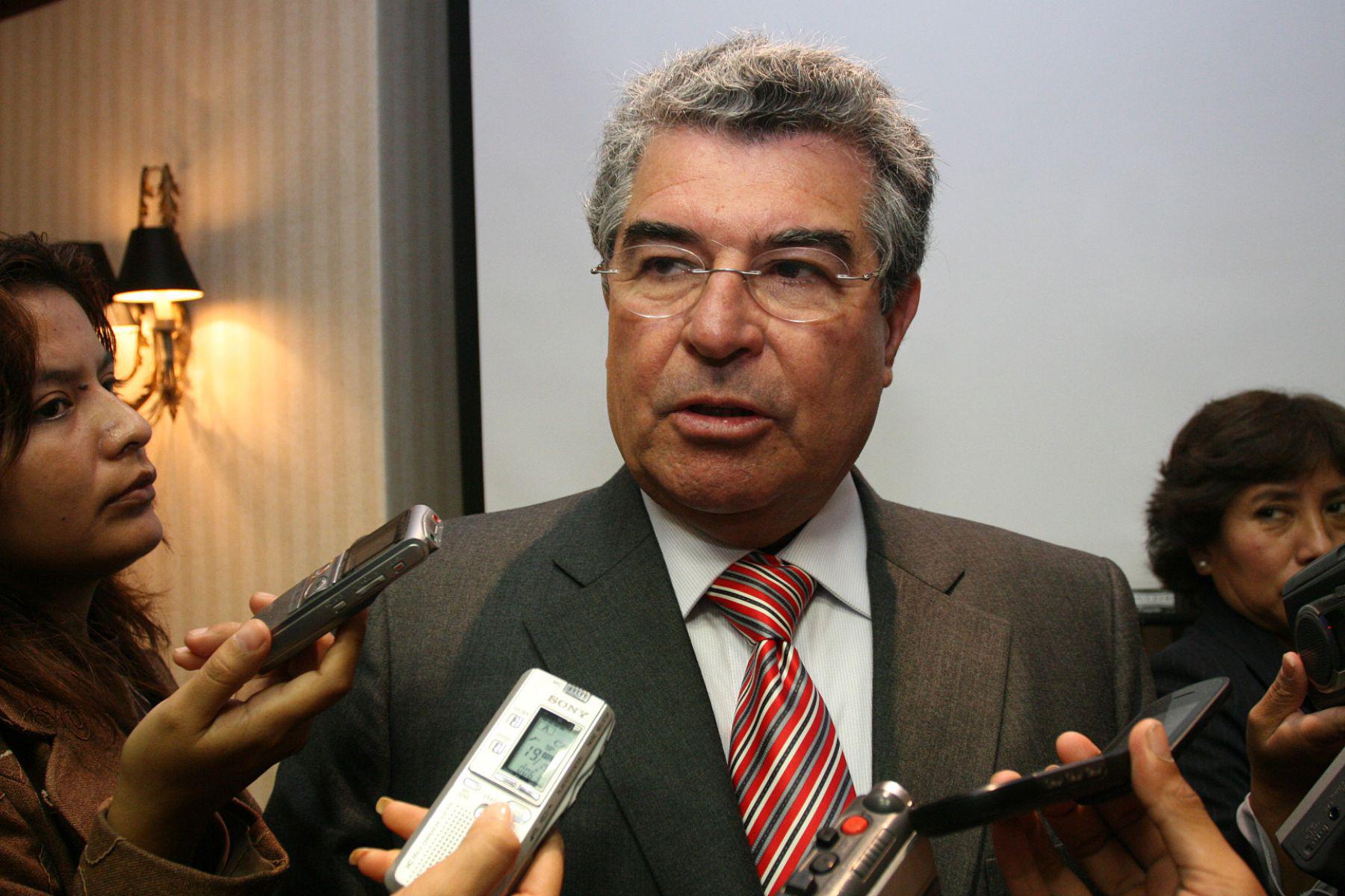 "La Confiep solicitó [ dinero ] a Odebrecht. Barata construye historias sobre el certificado de donación. Lo que hice fue invitarlo junto a otros empresarios en la Compañía Buenaventura para agradecerles por mi campaña a Confiep", indicó Briceño en entrevista con ATV (Foto: Andina).