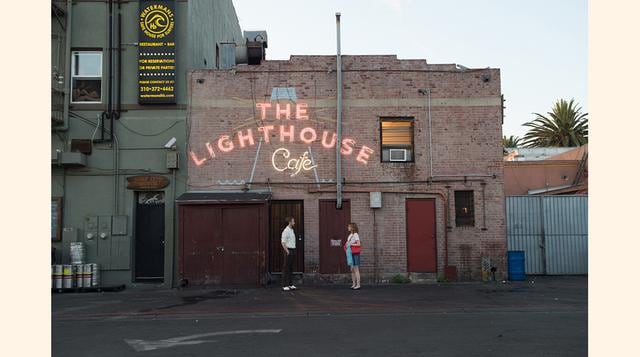 Y los venues. Los amantes del jazz serán felices al ver que el icónico Lighthouse Cafe hace su aparición en pantalla. Dato curioso: este lugar también ofrece muy buenas presentaciones de salsa en vivo. (foto: revistatravesias)